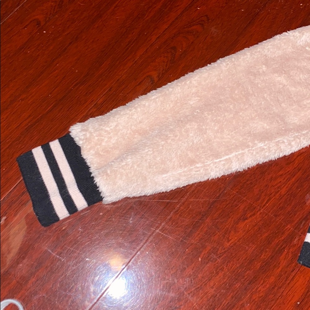 soft jacket!! - Picture 2 of 3